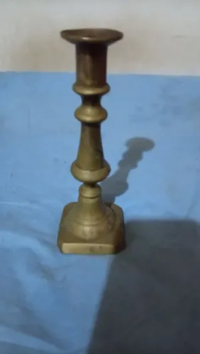 Catiçal Antigo de Bronze Maciço Torneado.