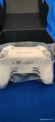 Controle Manba one V2 branco com Dock Branco