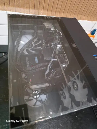 PC Gamer Telhado de vidro