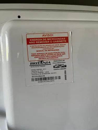 Micro-ondas Britânia 
