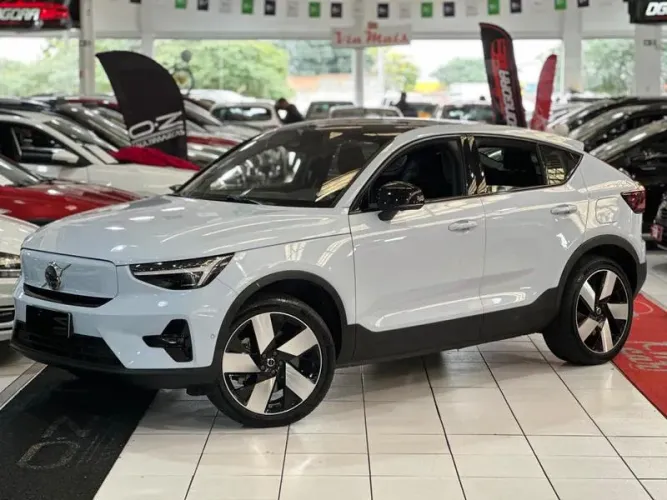 Volvo C40 Twin Ultimate (elétrico) 2024