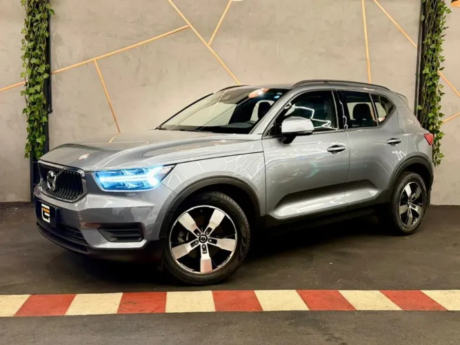 Volvo XC40 T-4 2.0 190cv FWD 2019