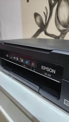 Impressora jato de tinta epson xp214 precisa de manutencao