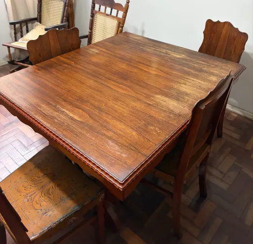 Mesa vintage em jacarandá com 8 cadeiras