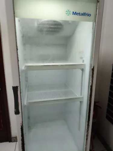 Geladeira metalfrio 230 litros 