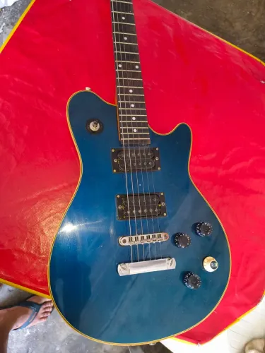 Guitarra golden semi Nova