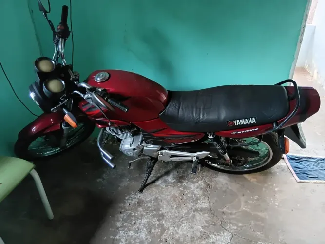 YBR 125 2005 em dias