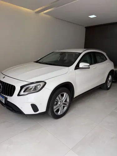 Mercedes-Benz GLA 200 Adv. 1.6/1.6 TB 16V Flex Aut. 2019