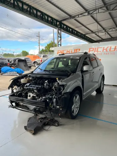 SUCATA DODGE JOURNEY RT 2010 2.7 V6 PARA RETIRADA DE PEÇAS