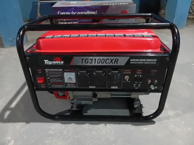Gerador Toyama TG3100 Bivolt 3100W | Pouquíssimo Uso | Estado de Novo
