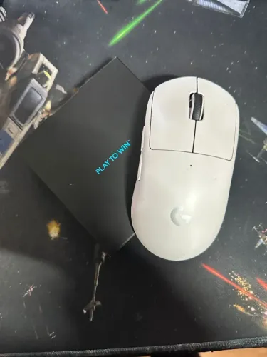 Mouse Logitech Superlight X Branco