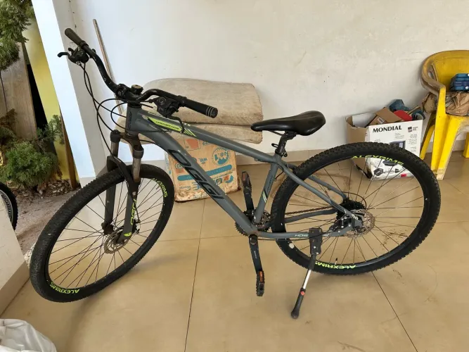 Bicicleta Oggi Hacker Sport Tourney Aro 29 21v Cinza e Verde