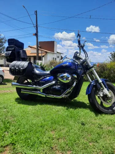 Boulevard M800 com baixo km e isenta de IPVA