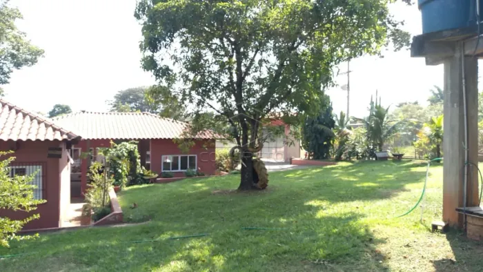 CHÁCARA COMPLETA COM PISCINA AQUECIDA, ÁREA DE LAZER E EXCELENTE LOCALIZAÇÃO