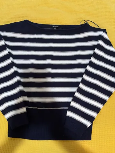 Blusa nova TAM L importada novíssima 
