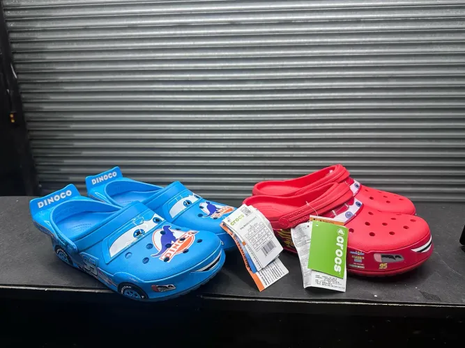 Crocs carros