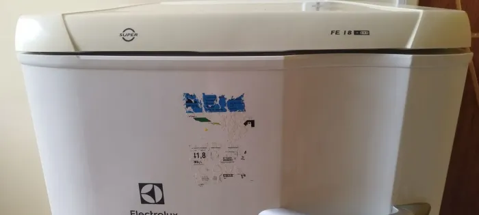 Freezer Vertical FE 18 Super 162 Litros