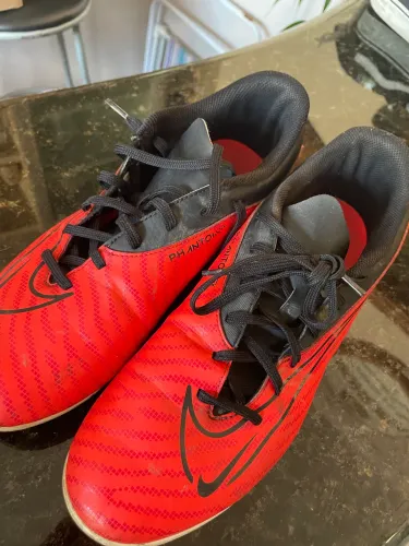 VENDE-SE CHUTEIRA NIKE PHANTOM