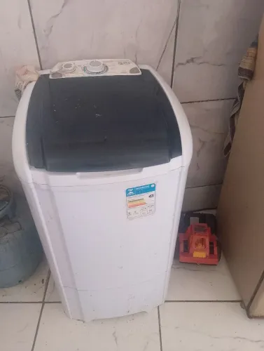 Tanquinho de lavar roupa