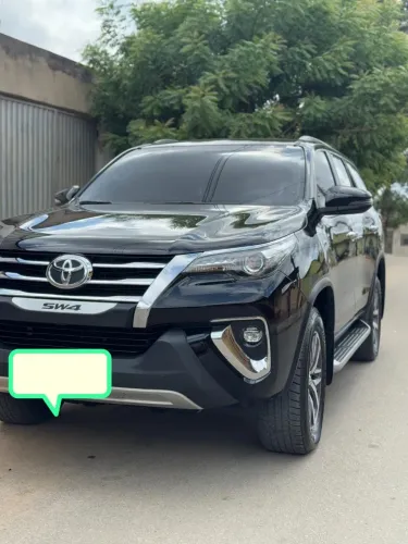 Toyota Hilux SW4 SRX 4X4 2.8 TDI 16V Dies. Aut. 2020