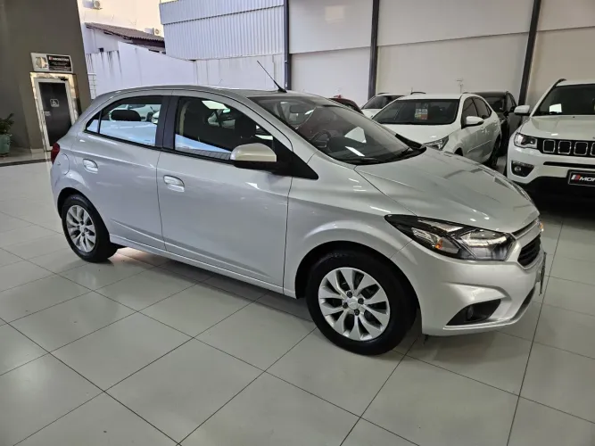 Chevrolet Onix Hatch LT 1.4 8V Flex Mec. 4P 2018