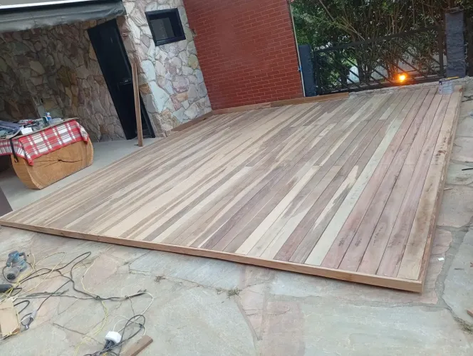 Deck de madeira sob medida VALOR 300 MAO DE OBRA PROMOÇÃO M²