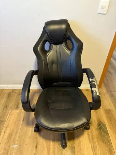 Vendo cadeira gamer preta