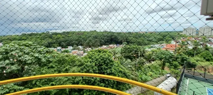 ARVOREDO NO PARQUE 10 PROX, AO MINDU MOBILIADO COM VAGA COBERTA