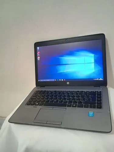 Notebook Hp i5 de 4° com 8gb de memória RAM 