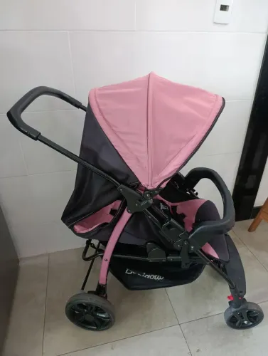Vendo carrinho de bebê e bebê conforto com base