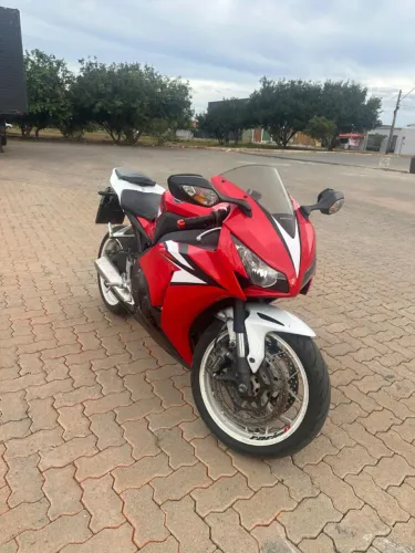 CBR 1000 RR, Vermelha, Versao Painel digital, 2012, Abaixo da Fipe !!!
