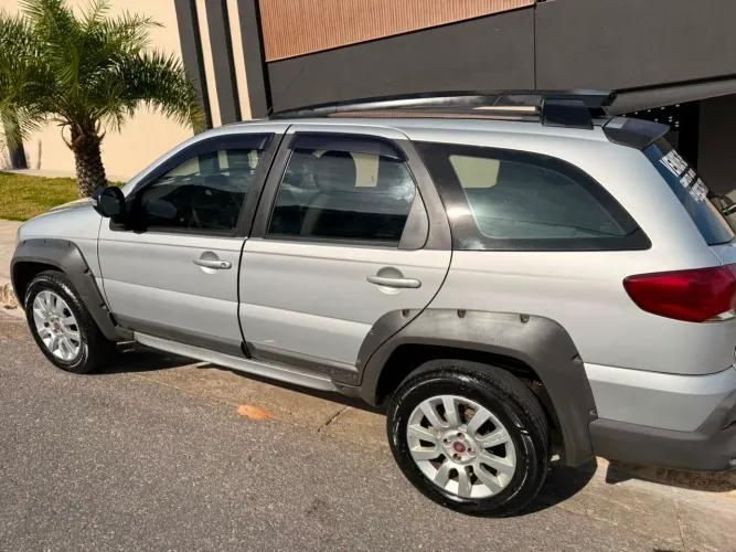 Fiat Palio Weekend Adventure Locker 1.8 Flex 2016