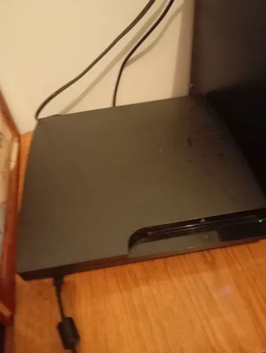 PS3 desbloqueado ele contém vários jogos 45 e jogos contando com o GTA call of duty