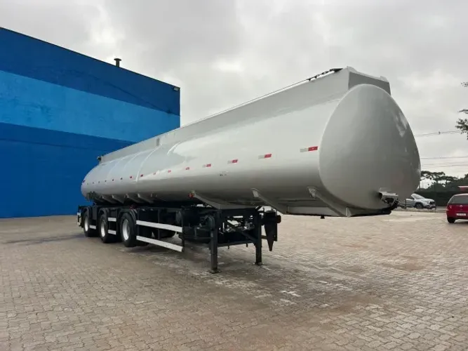 Carreta Tanque Aço 2023/2023 Gotti 45 Mil Litros Vanderleia