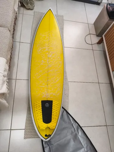 Prancha de surf biquilha