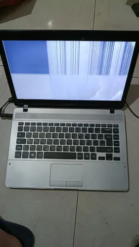 Notebook Samsung NP370E4k para peças e reparo,Liga 2 GB Ram