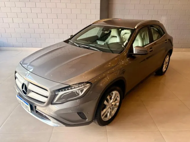 Mercedes-Benz GLA 200 Adv. 1.6/1.6 TB 16V Flex Aut. 2016