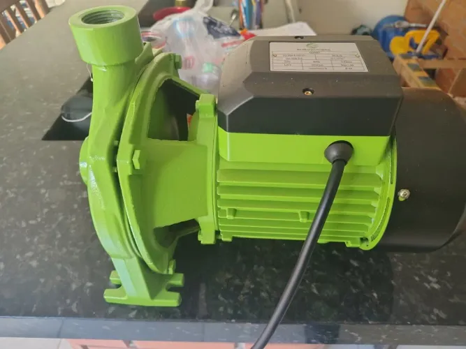 Bomba centrifuga 2 CV trifásico nova vazão de 8.100 litros horas 36 MCA