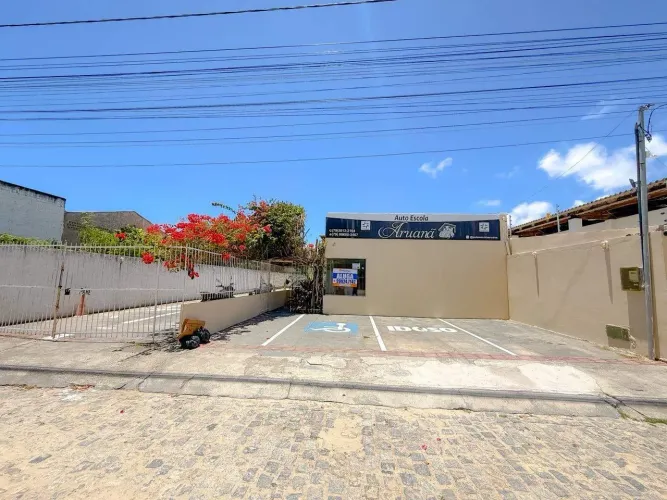 Casa comercial para locação, Aruana, Aracaju, SE