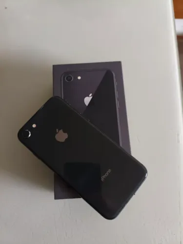 iPhone 8 64gb
