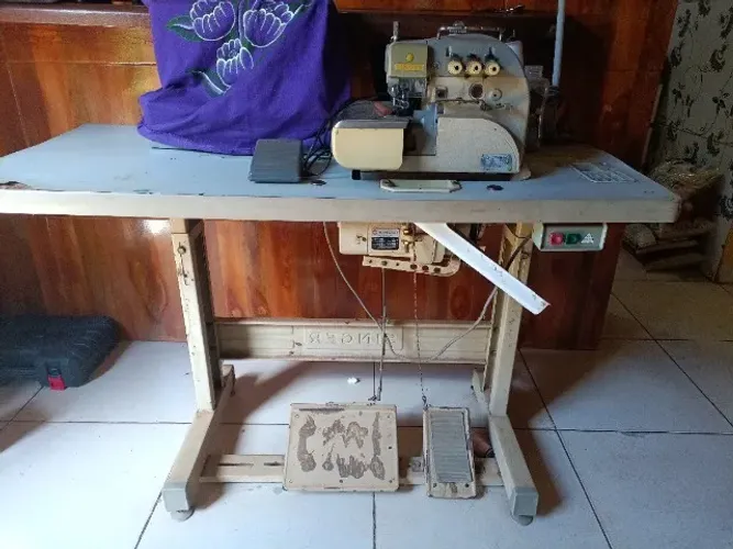 Máquina de costura