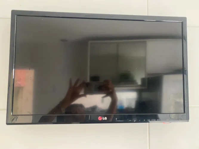 Vendo TV 24 polegadas