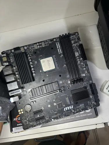 Kit ryzen 7 am4 + b550 msi wifi ryzen 5700g