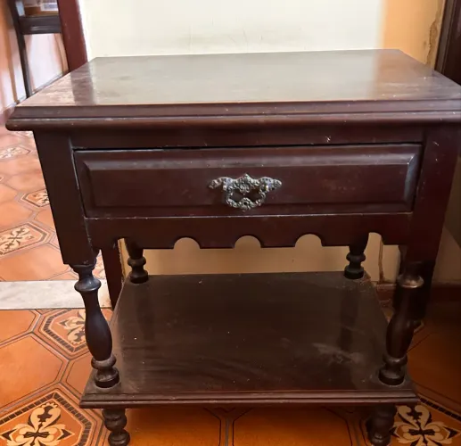 Mesa cabeceira madeira