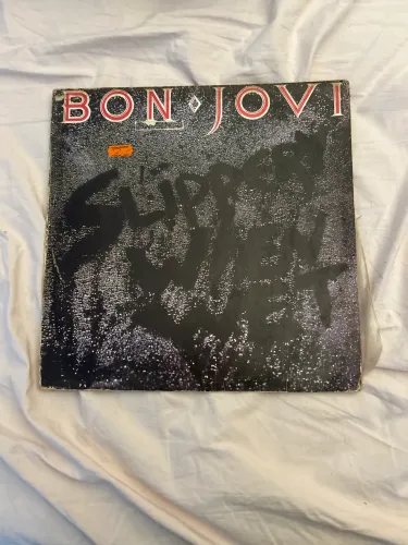 Vinil Bon Jovi slipppery when wet