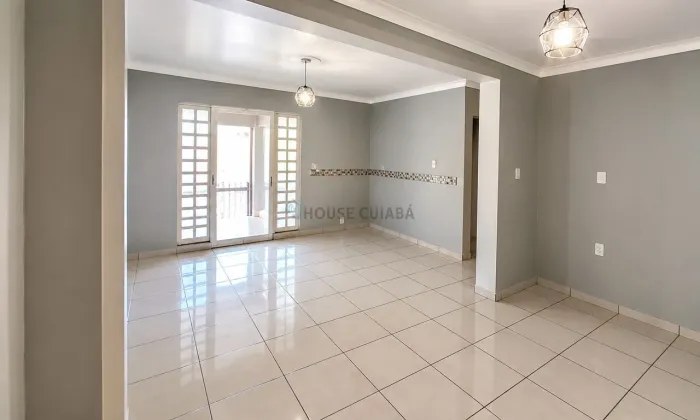 Compre Casa no Coophamil com 3 quartos