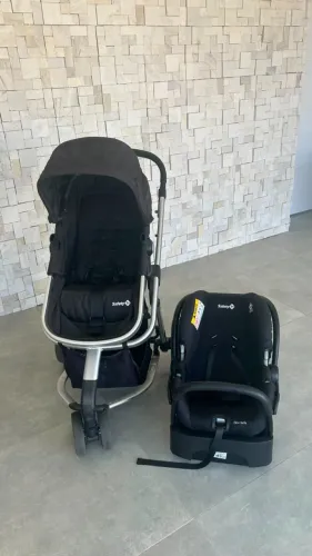 Carrinho de Bebê com Base e Bebê Conforto Safety 1st - Travel System