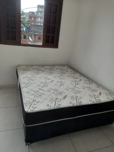 ? Cama de Casal + Colchão Semi Novo - Apenas 4 Meses de Uso!
