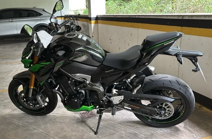 Kawasaki Z900R