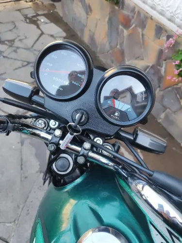 Vendo Titan 125 vareta